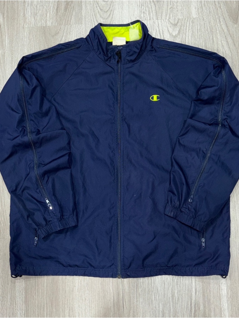 Champion Vintage
Windbreaker Jacket Mens L Navy Blue Neon
Logo